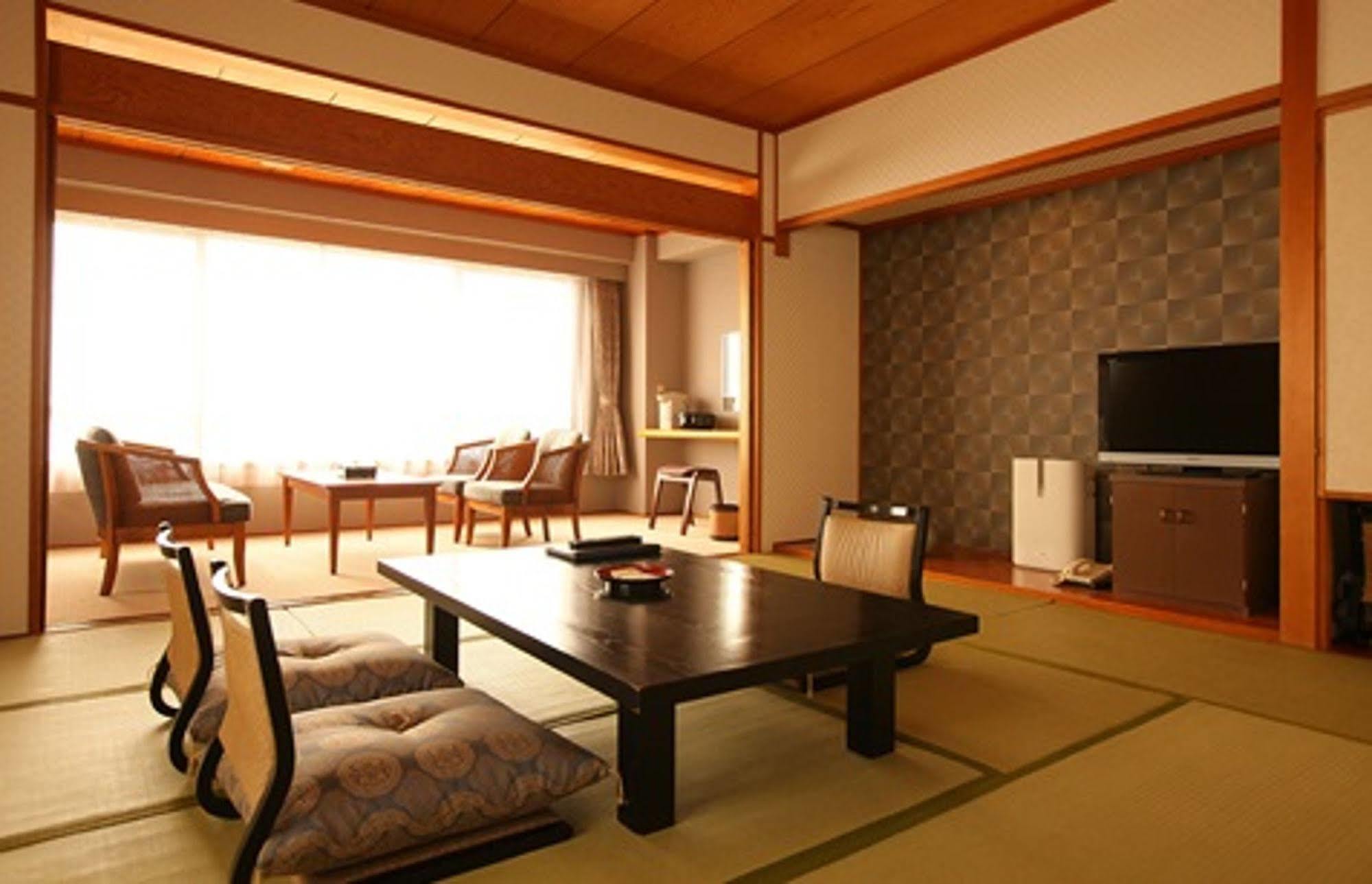 Kaiyoukaku Gamagori Extérieur photo